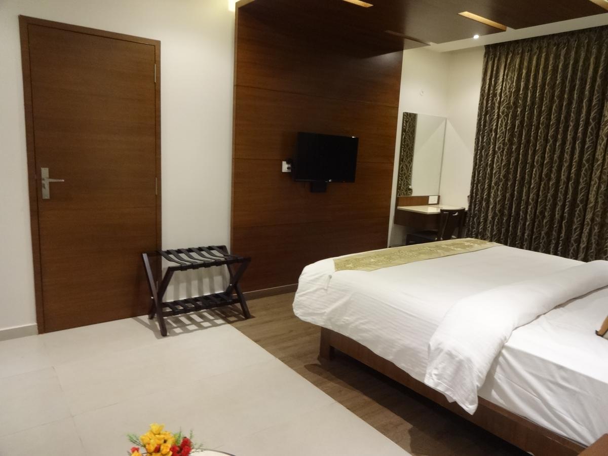 尚斯酒店 Tiruchirappalli 外观 照片